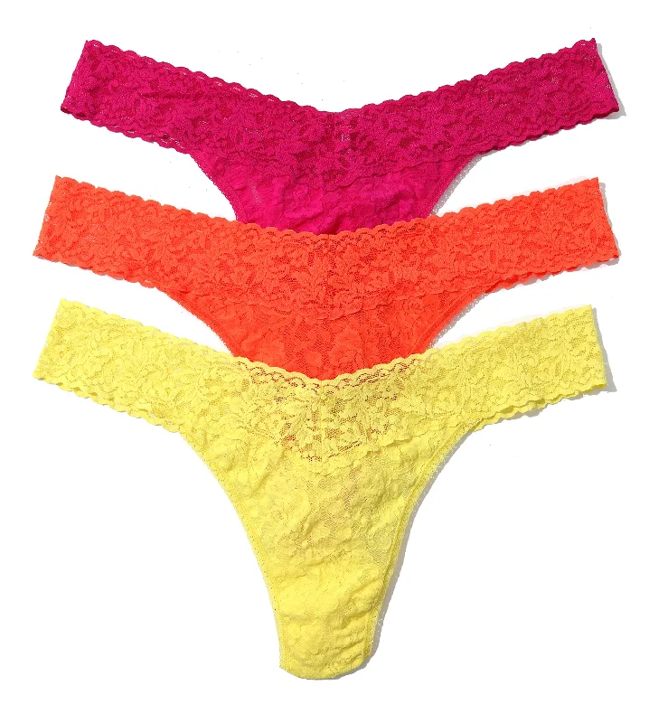 Hanky Panky 3-PACK Signature Lace Original Rise Thong PLUS (48113XPK) - Extra Spice