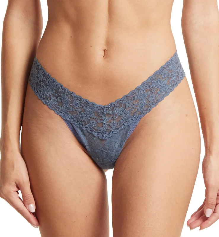 Hanky Panky Signature Lace Low Rise Thong (4911P) - Tour Guide